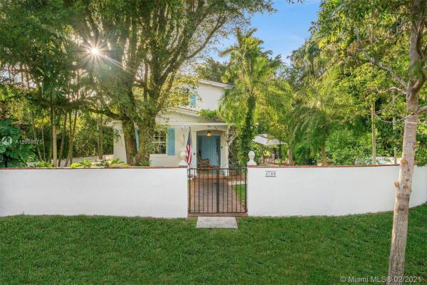 Coral Gables Country Club, 4700 Alhambra Cir, Coral Gables, Florida 33146, image 2