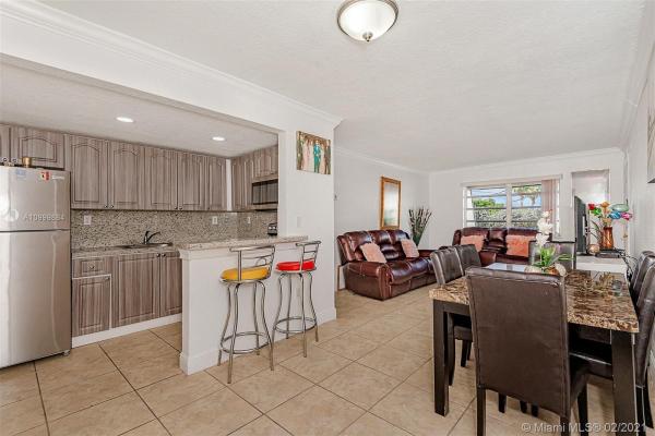 Villas Of West Bird, 3901 SW 112th Ave #27, University Park, Florida 33165, image 2