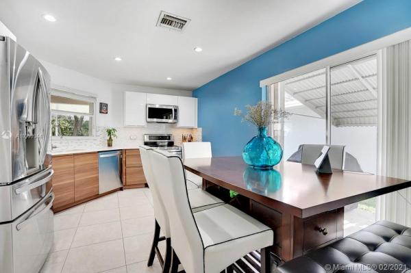 North Gate, 2555 SE 7th Pl, Homestead, Florida 33033, image 2