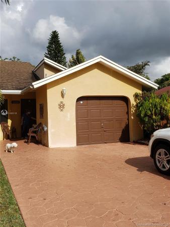Westwind Lakes Twin Villas, 6825 SW 154th Ct, Kendall West, Florida 33193, image 2