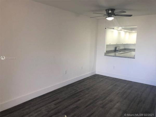 Samari Lake East, 10000 NW 80th Ct #2466, Hialeah Gardens, Florida 33016, image 2
