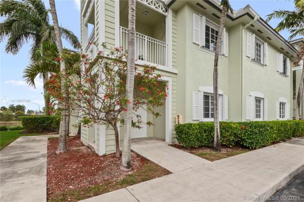 Caribbean Isles Villas, 2641 NE 4th St #101, Homestead, Florida 33033, image 2