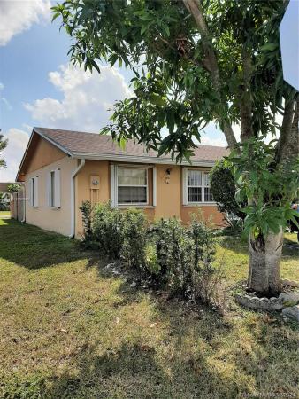 Westwind Lakes Townhouses, 15378 SW 69th Ln #15378, Kendall West, Florida 33193, image 2