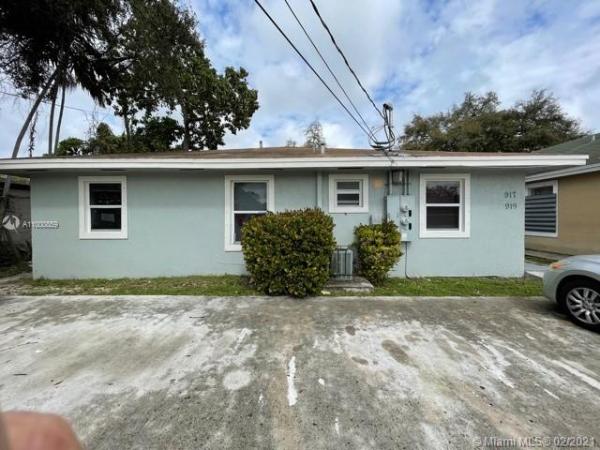 Pinewood Park, 919 NW 96th St, Pinewood, Florida 33150, image 2