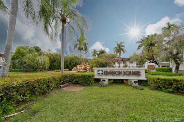 Kingston Square, 9452 SW 77th Ave #R7, Kendall, Florida 33156, image 2