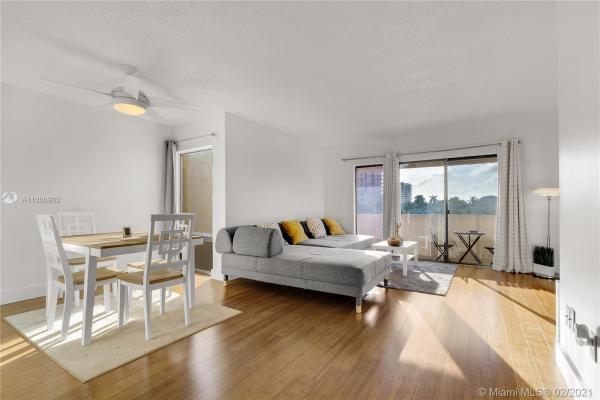 Quinary Club, 525 Coral Way #403, Coral Gables, Florida 33134, image 2