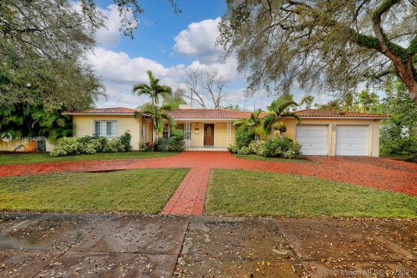 Granada, 2112 Country Club Prado, Coral Gables, Florida 33134, image 2