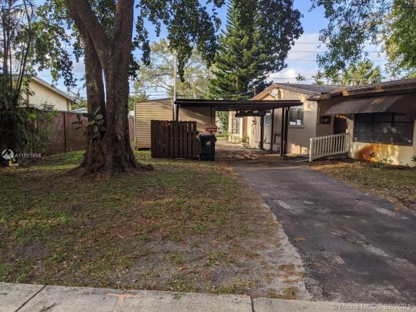 Fairfax Brolliar, 3637 Riverland Rd, Fort Lauderdale, Florida 33312, image 2