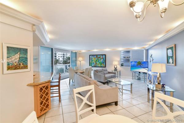 Royal Embassy, 5750 Collins Ave #5A, Miami Beach, Florida 33140, image 2
