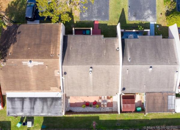 Devon Aire Villas, 11840 SW 122nd Pl, The Crossings, Florida 33186, image 2