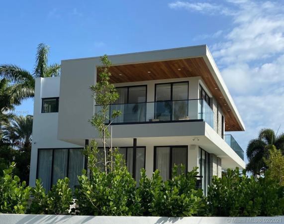 La Gorce Golf, 5701 N Bay Rd, Miami Beach, Florida 33140, image 2