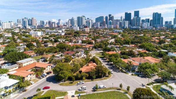 Brickell Estates, 2100 SW 9th Ave, Miami, Florida 33129, image 2