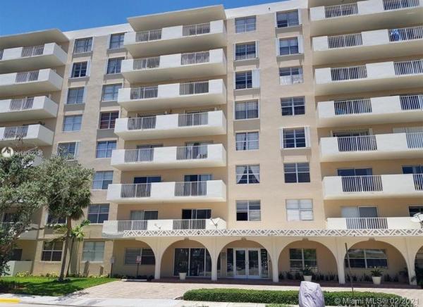 Island Place At North Bay Village, 1455 N TREASURE DR #1J, North Bay Village, Florida 33141, image 2