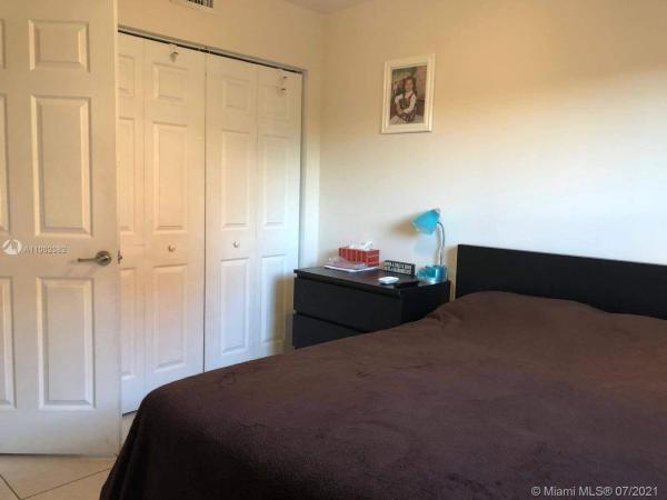 Brickell Riverview, 875 NW 2nd St, Miami, Florida 33128, image 2