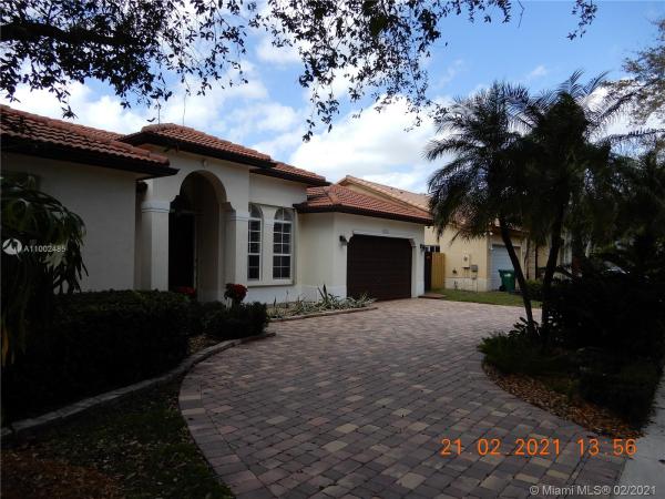 Oak Place, 16138 NW 78th Pl, Miami Lakes, Florida 33016, image 2