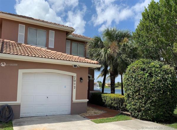 7002 SW 164th Ct, Unincorporated Dade County, Florida 33193, image 2