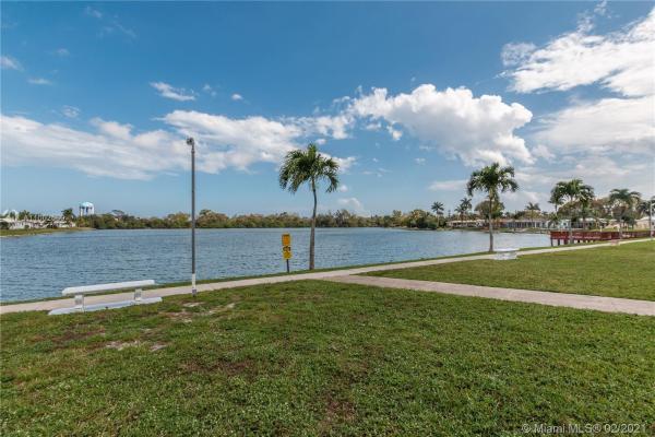Sheridan Lakes, 2300 Park Ln #314, Hollywood, Florida 33021, image 2