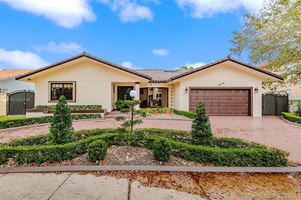 Royal Oaks, 8113 NW 163rd Ter, Miami Lakes, Florida 33016, image 2