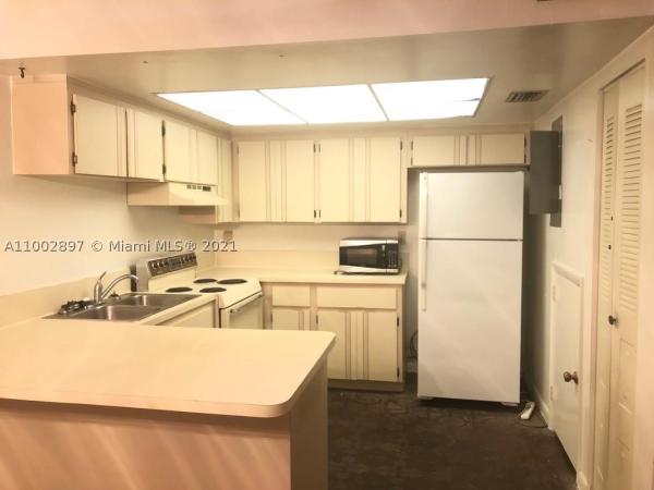 Valencia Village, 11 Cortez Way #4-45, Davie, Florida 33324, image 3