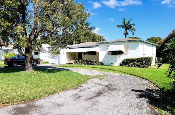 Biscayne Gardens, 13621 NE Miami Ct, Golden Glades, Florida 33161, image 2