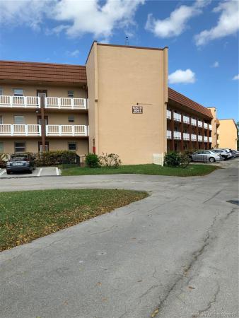 Sunrise Lakes 3, 9041 Sunrise Lakes Blvd #202, Sunrise, Florida 33322, image 1