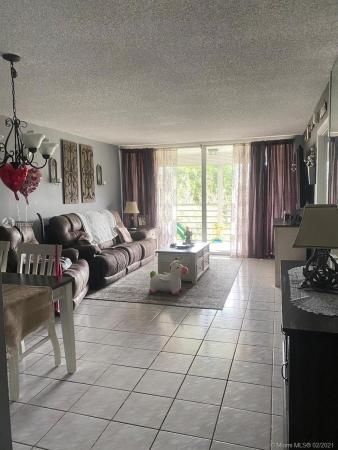 Poinciana Place Of Pine Island Ridge, 9480 Poinciana Pl #405, Davie, Florida 33324, image 2