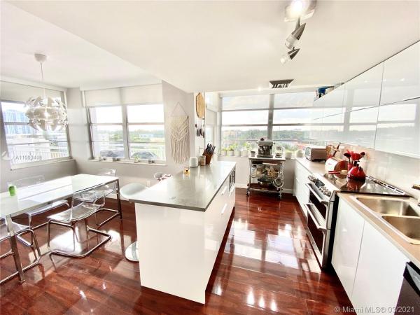 Del Prado South Towers, 18011 Biscayne Blvd #705-1, Aventura, Florida 33160, image 2