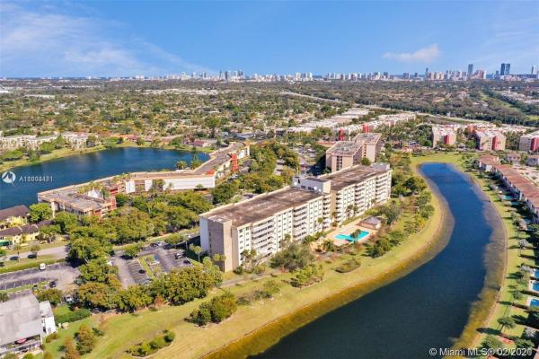 Canongate, 800 NE 195th St #420, Ives Estates, Florida 33179, image 2