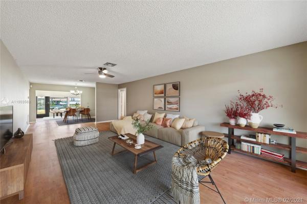 Greentree Villas, 10325 Equestrian Dr #B, Boynton Beach, Florida 33436, image 2