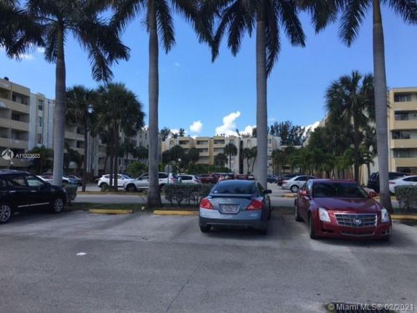 Samari Lake East, 10000 NW 80th Ct #2438, Hialeah Gardens, Florida 33016, image 2