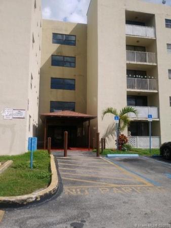 Fontainebleau Gardens, 8075 NW 7th St #120, Fountainebleau, Florida 33126, image 2