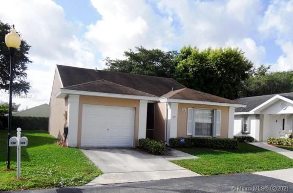 North Gate, 530 SE 22nd Ln, Homestead, Florida 33033, image 2