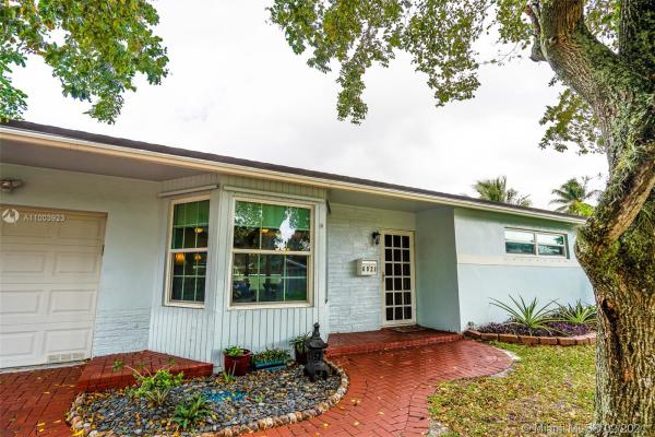 Sunrise Golf Village, 6921 NW 24th Ct, Sunrise, Florida 33313, image 2