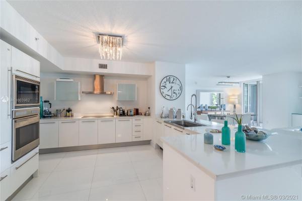 St Tropez On The Bay, 250 Sunny Isles Blvd #TH-308, Sunny Isles Beach, Florida 33160, image 2