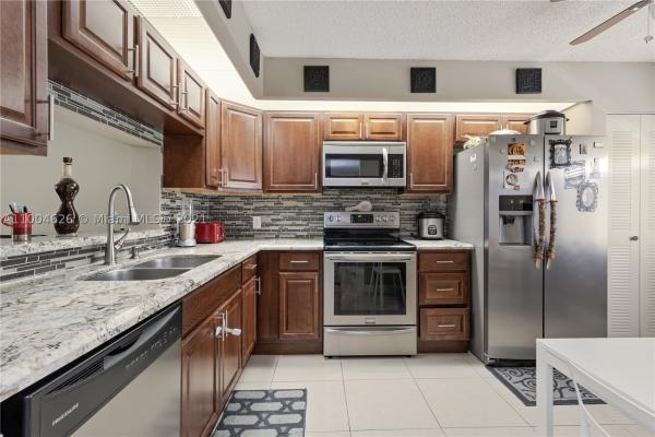 Suffolk At Century Village, 900 SW 142nd Ave #313L, Pembroke Pines, Florida 33027, image 1