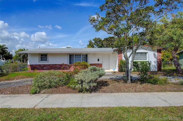 Gia Manor, 101 NE 173rd St, Miami, Florida 33162, image 2
