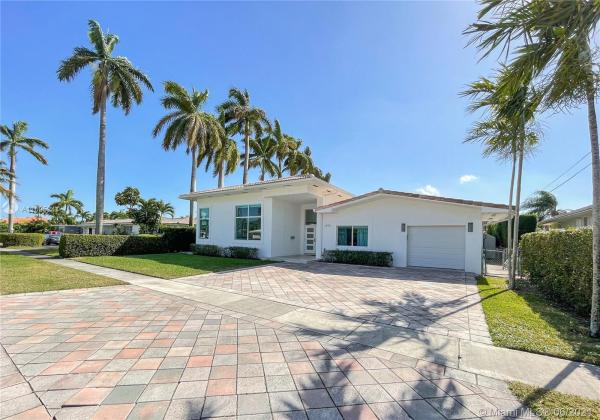 Keystone Point, 2090 NE 124th St, North Miami, Florida 33181, image 2