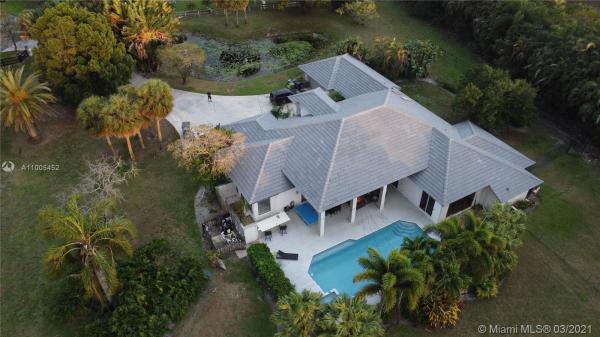 Paddock Park 2 Of Wellington, 14984 Roan Ct, Wellington, Florida 33414, image 2