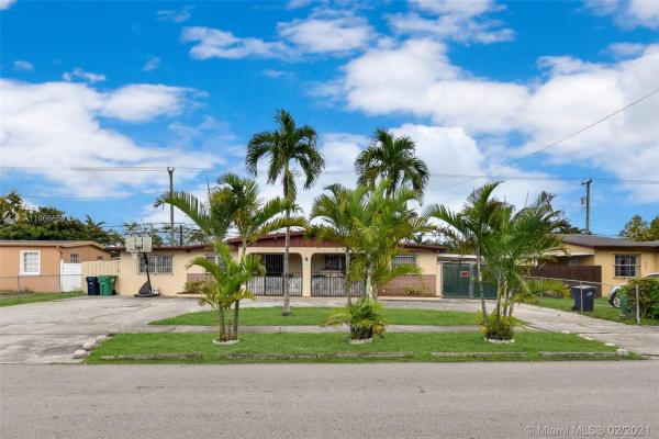 Westwood Lakes Residential, 4211 SW 112th Ct, Westwood Lakes, Florida 33165, image 2