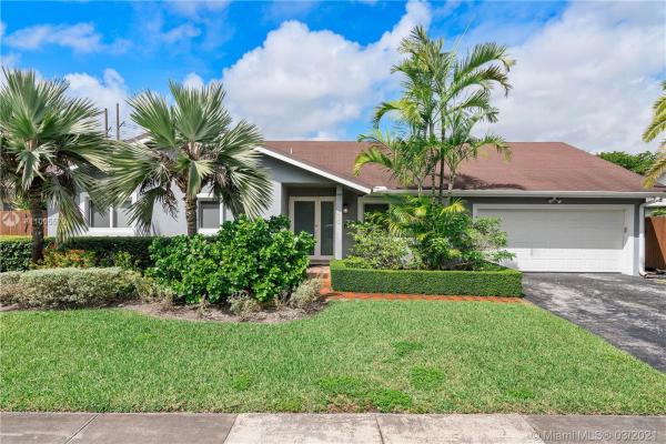 Kendale Country Club Estates, 9320 SW 100th Ave Rd, Kendall, Florida 33176, image 2
