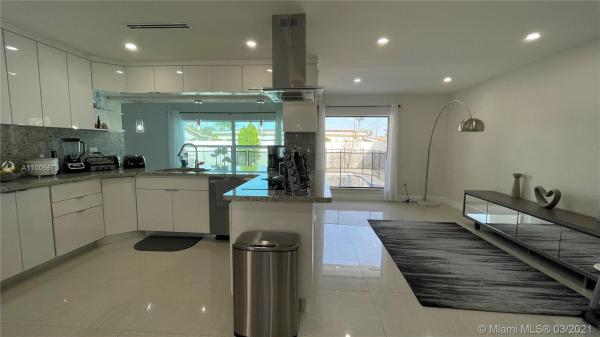 Miramar Isles, 3309 W Lake Pl, Miramar, Florida 33023, image 2