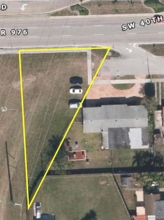 104 AVE SW 40th St, University Park, Florida 33165, image 2