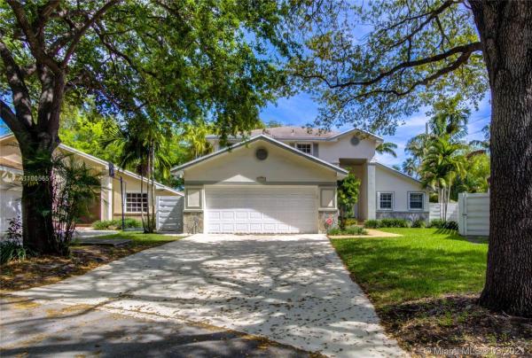 Greenwich Place, 15119 SW 138th Pl, Country Walk, Florida 33186, image 2
