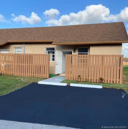 Aspen Townhomes, 19031 NW 67th Pl, Country Club, Florida 33015, image 2