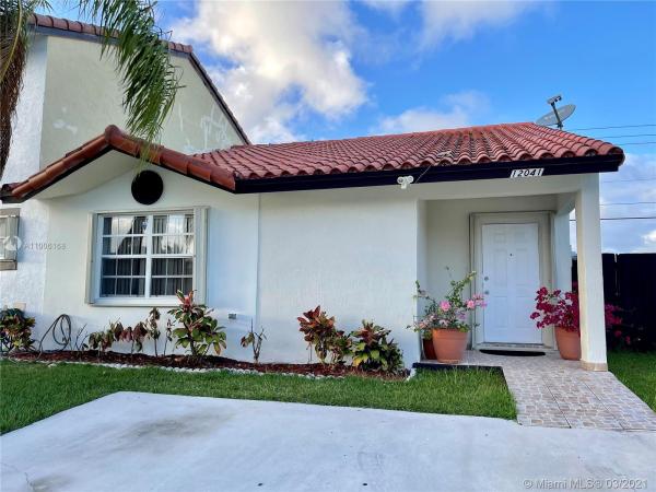 Oak Ridge Villas, 12041 SW 208th Ter, South Miami Heights, Florida 33177, image 2