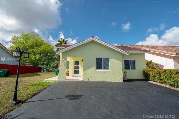 Bird Lakes Townhouses, 14323 SW 45th Ter 0, Kendale Lakes, Florida 33175, image 2