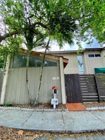 Snapper Creek Townhouses, 11216 SW 71st Ln #112161, Kendall, Florida 33173, image 2
