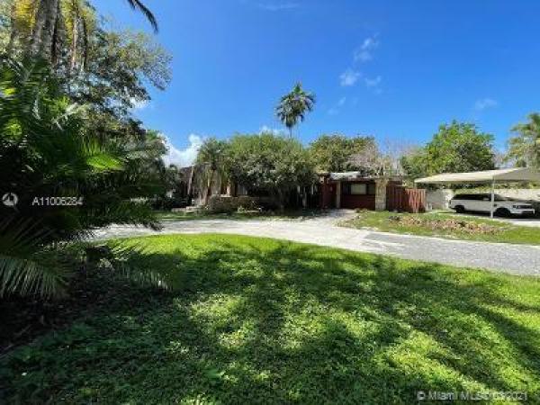 North Pinecrest, 8800 SW 64th Ct, Pinecrest, Florida 33156, image 2