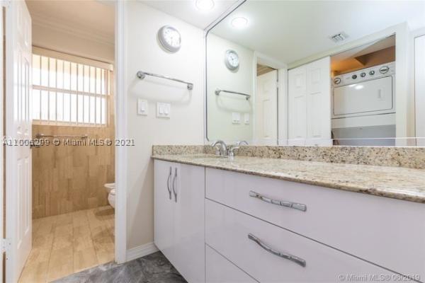 Winston Towers 600, 210 174th St #1201, Sunny Isles Beach, Florida 33160, image 2
