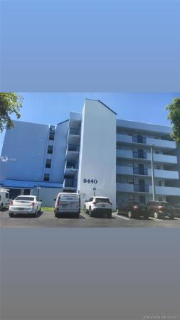 Bleau Grotto, 9440 Fontainebleau Blvd #408, Fountainebleau, Florida 33172, image 2